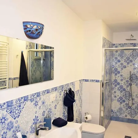 Mela & Cannella 公寓 *